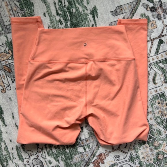 Peloton Peach Leggings Size Medium - Picture 2 of 3